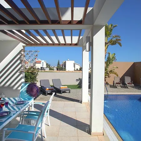 Villa Napa Pearl Liopetri